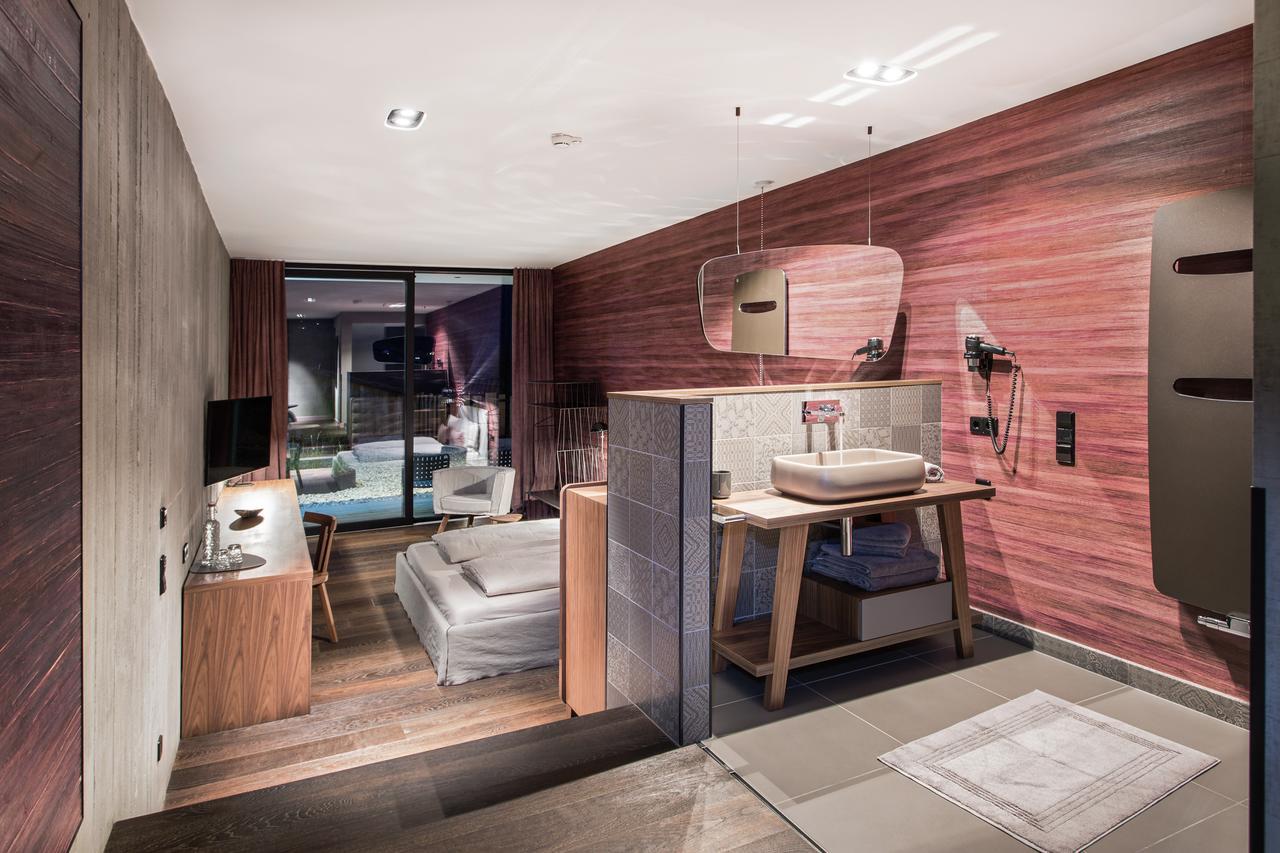 Senses Violett Suites - Adults Only Zell am See Zewnętrze zdjęcie